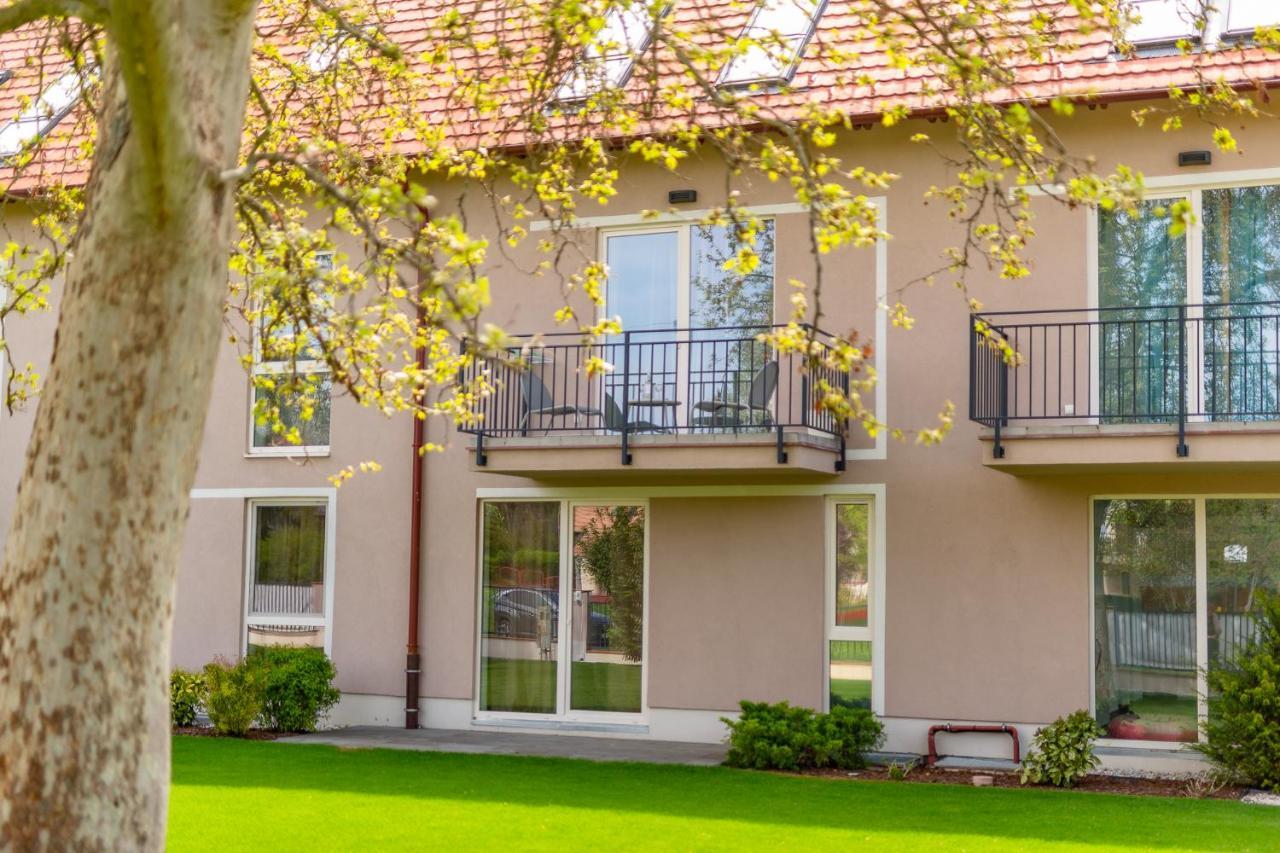 Апартаменти Freshgarden 102 Шіофок Екстер'єр фото